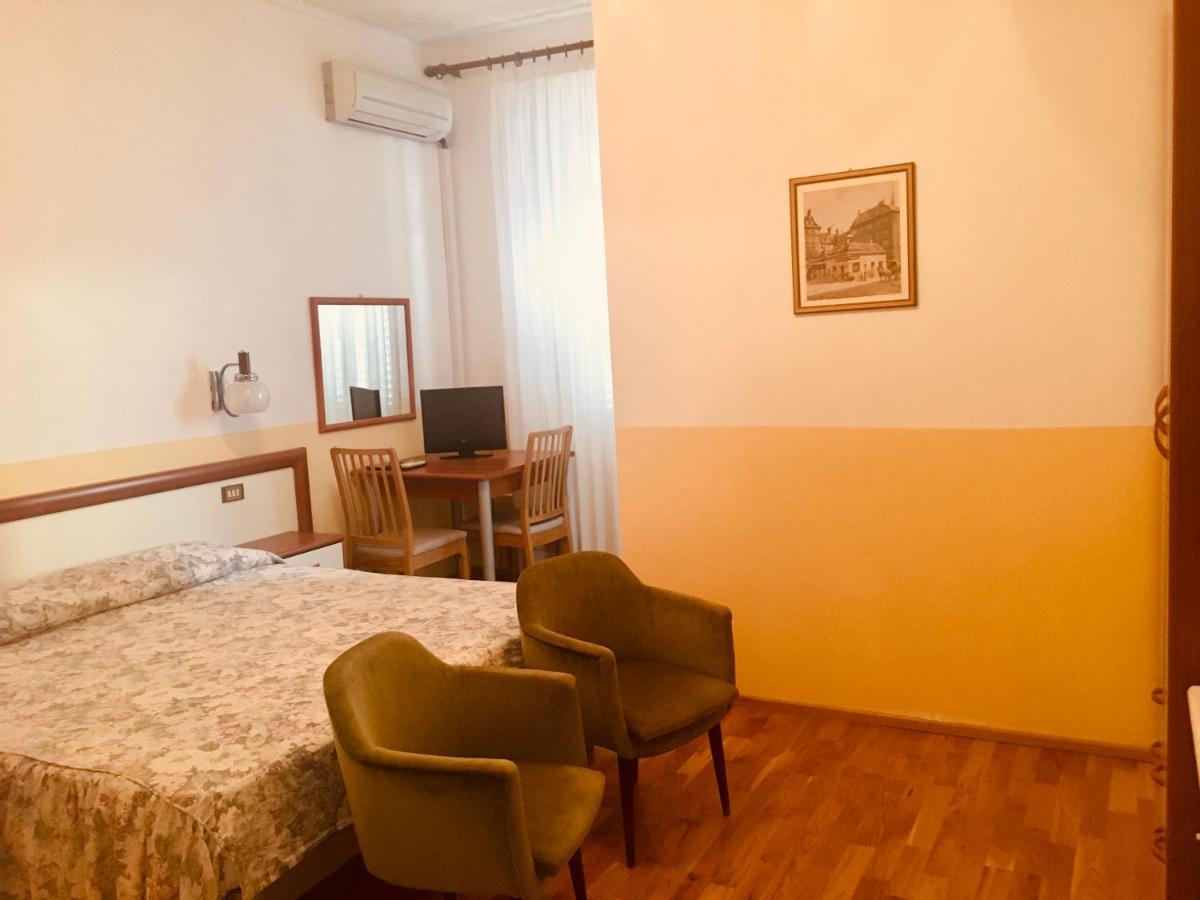 גראדו Hotel Milano מראה חיצוני תמונה