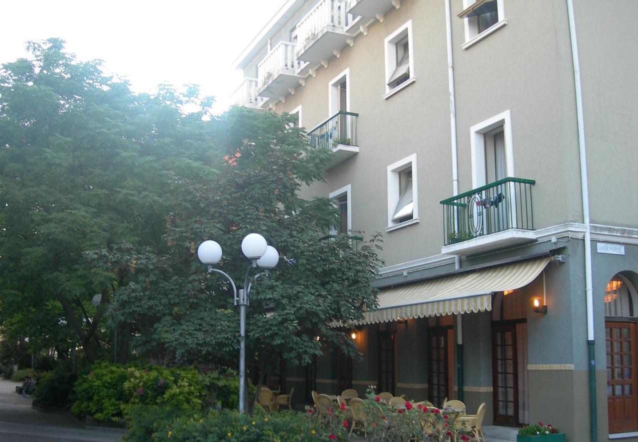 גראדו Hotel Milano מראה חיצוני תמונה