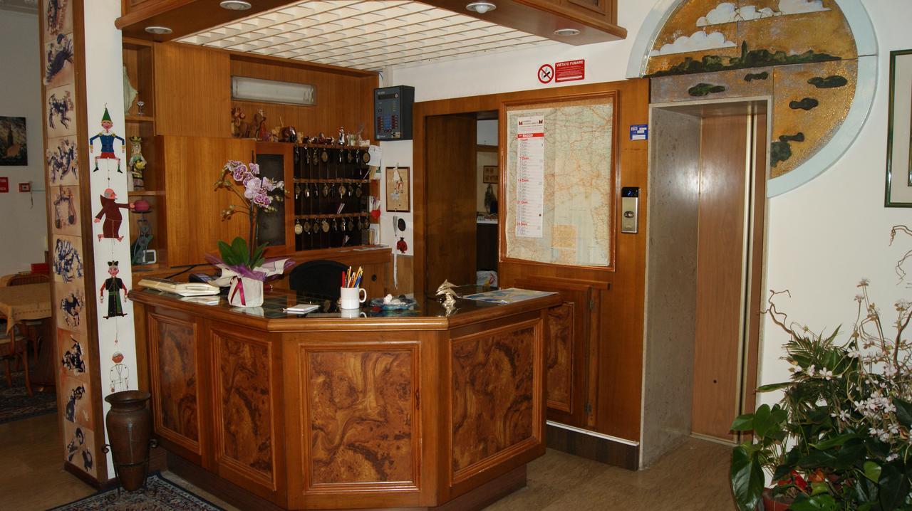 גראדו Hotel Milano מראה חיצוני תמונה