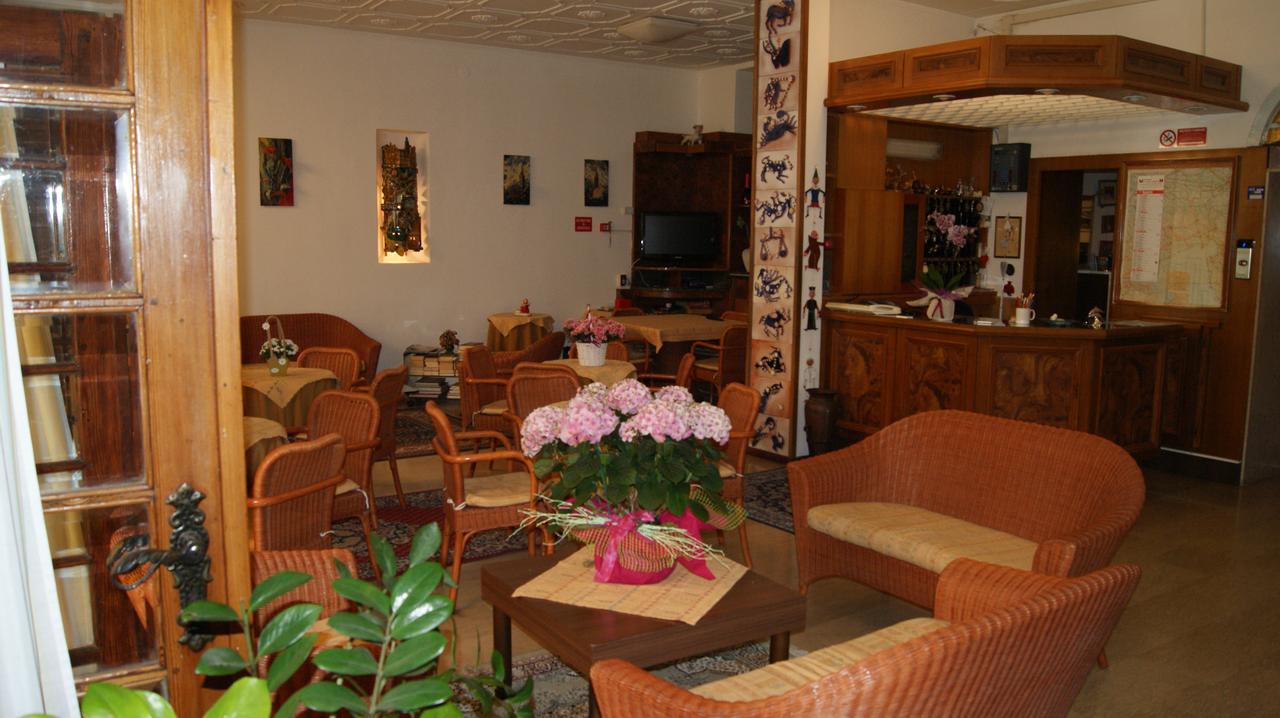 גראדו Hotel Milano מראה חיצוני תמונה