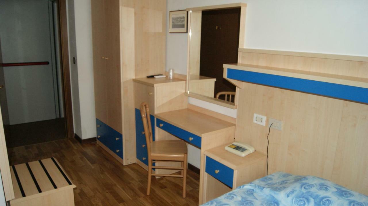 גראדו Hotel Milano מראה חיצוני תמונה